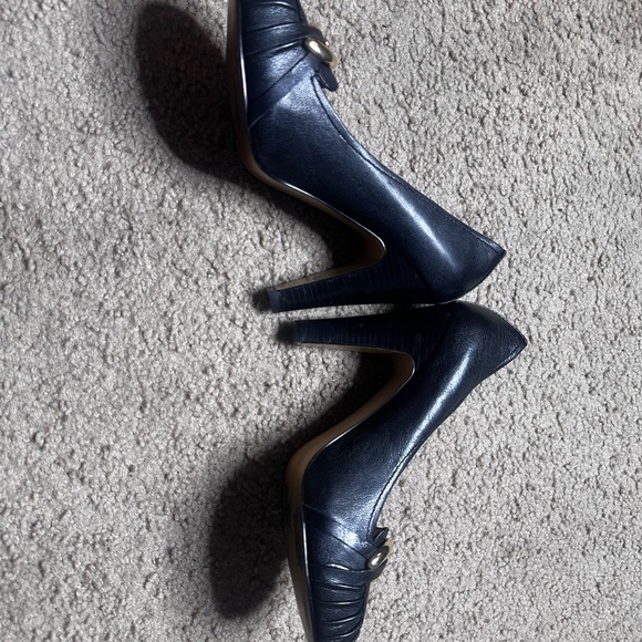 Nine West Black Loafers with Gold Accent - Picture 3 of 11